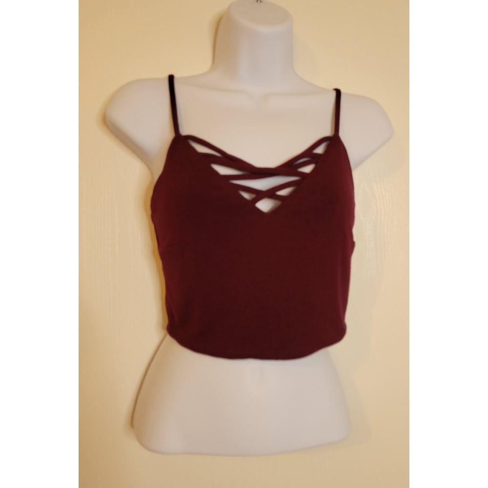 NWT criss cross crop top, plum, small